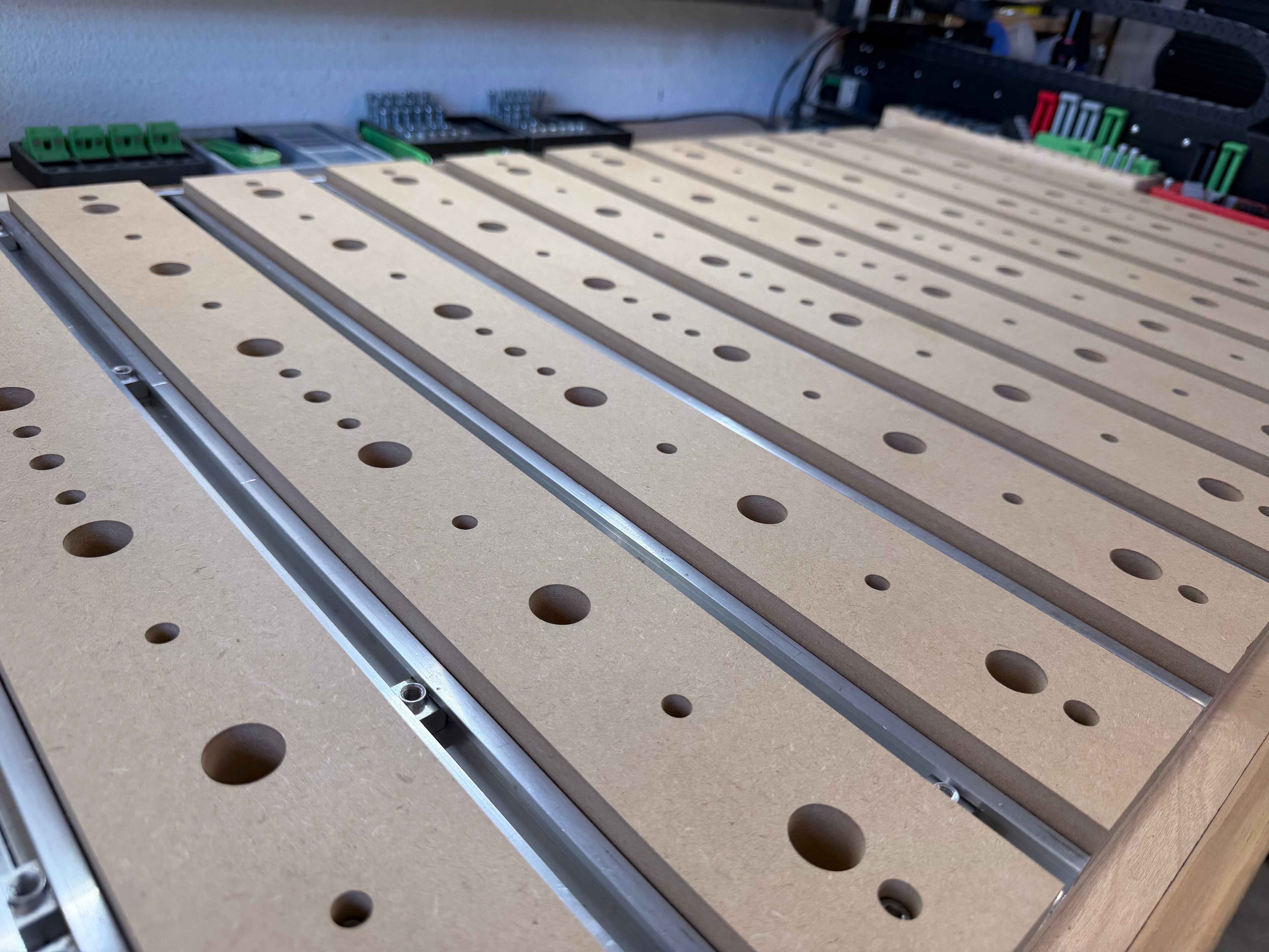 Shapeoko 5 Pro V2 Upgraded Waste Board – Brettslasergarage